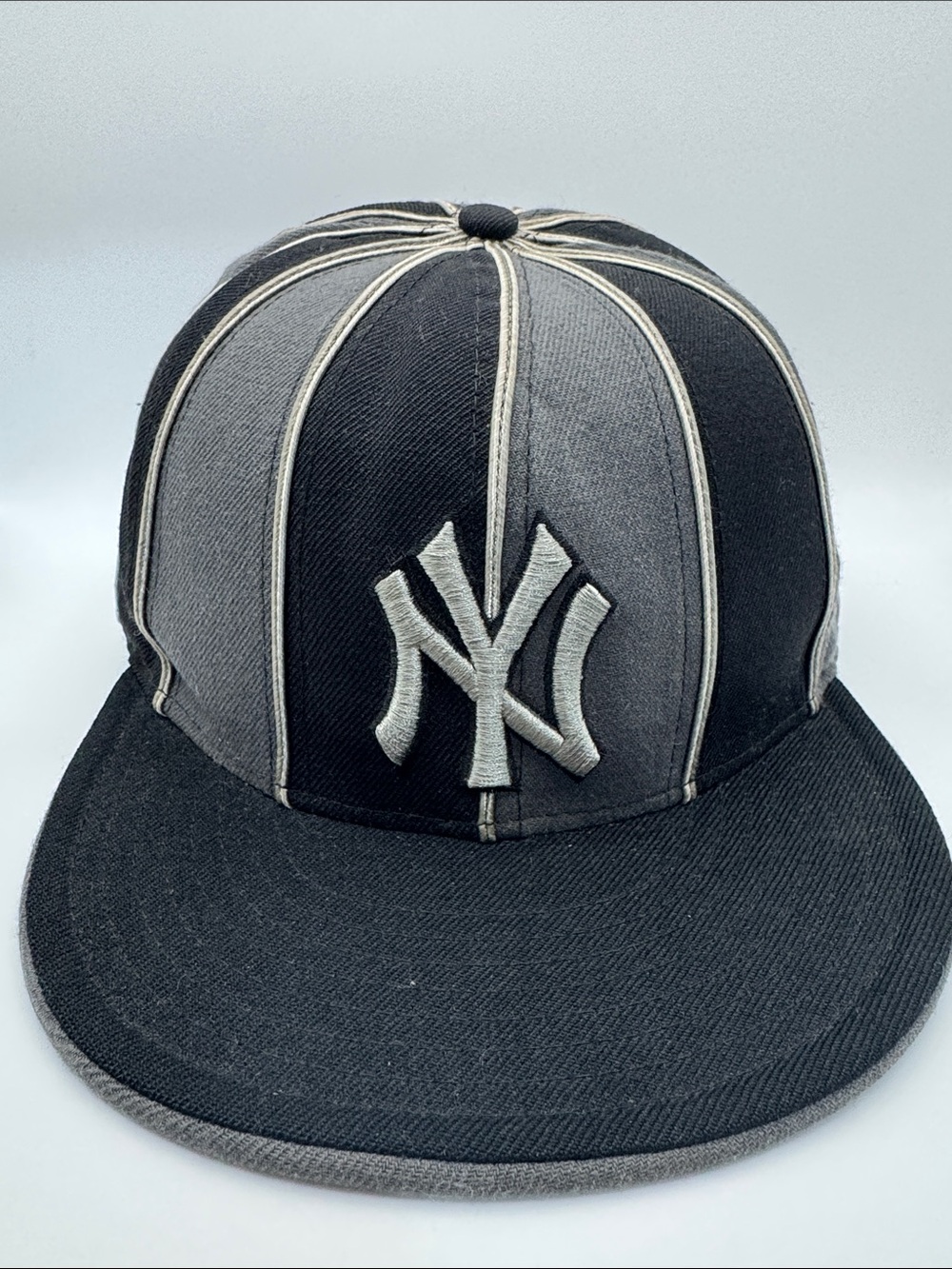 New York Yankees Black & Gray Fitted Hat Black-Grey Fitted Hat by New Era 7 5/8